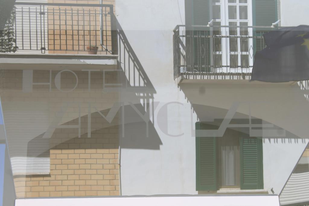 Hotel Amyclae Sperlonga Bagian luar foto